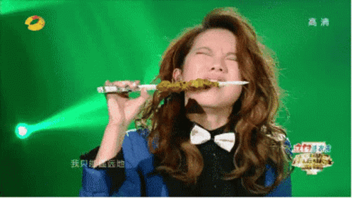Gem Eat Hungry GIF - Gem Eat Hungry Food GIFs