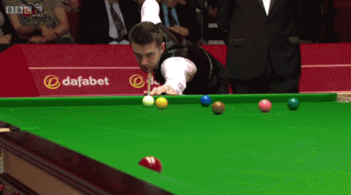 Incredible Pot By Mark Selby GIF - Mark Selby Pot Billiards GIFs