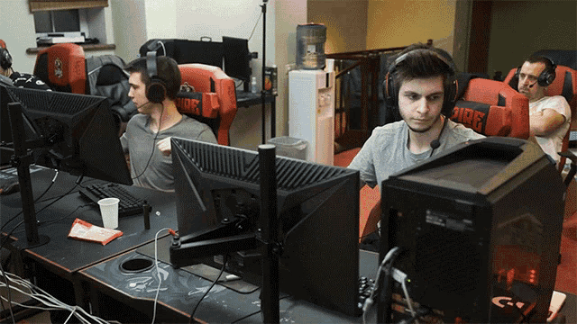 Playing Team Empire GIF - Playing Team Empire Team Play GIFs