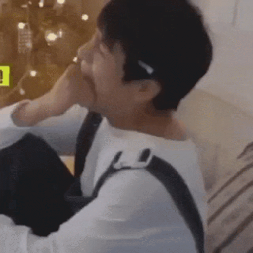 Jungkook Eating His Fist Bts Jungkook GIF - Jungkook Eating His Fist Bts Jungkook 07reax GIFs