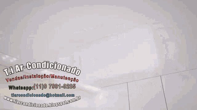 an advertisement for t.i. ar-condicionado shows a dental office