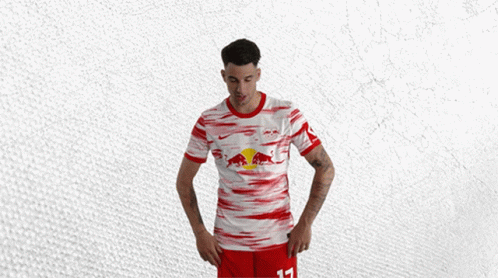 Clapping Hands Dominik Szoboszlai GIF - Clapping Hands Dominik Szoboszlai Rb Leipzig GIFs