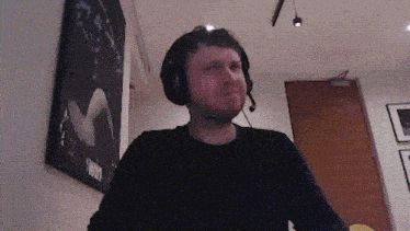 папич трясется GIF