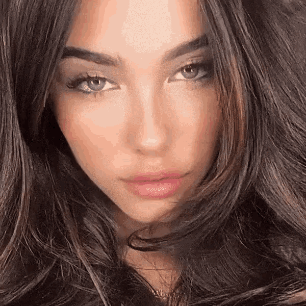 Madison Beer Stare GIF - Madison Beer Stare Smile GIFs