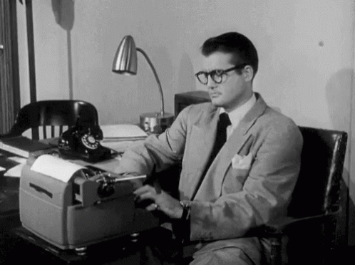 Clark Kent GIF - Clark Kent Typing GIFs