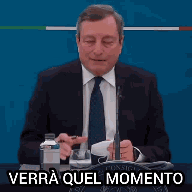 Mario Draghi Verràquel Momento GIF - Mario Draghi Verràquel Momento Mai Una Gioia GIFs