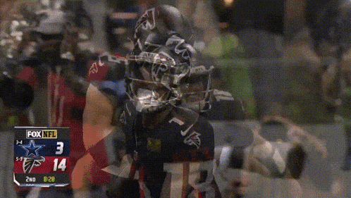 a fox nfl football game is being played between the falcons and cowboys