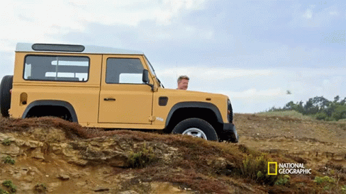 Hey There Gordon Ramsay GIF - Hey There Gordon Ramsay Harvesting Barnacles In Portugal GIFs