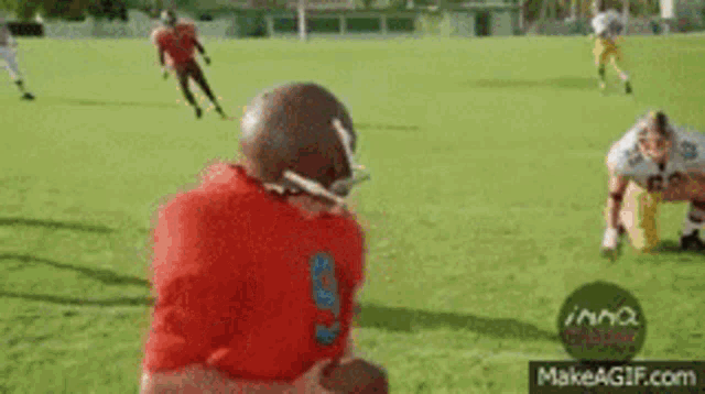 a football player with the number 9 on his shirt