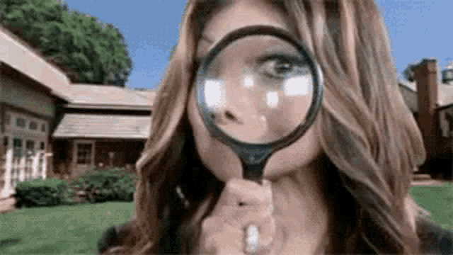 Looking Around Searching For You GIF - Looking Around Searching For You La Toya Jackson GIFs