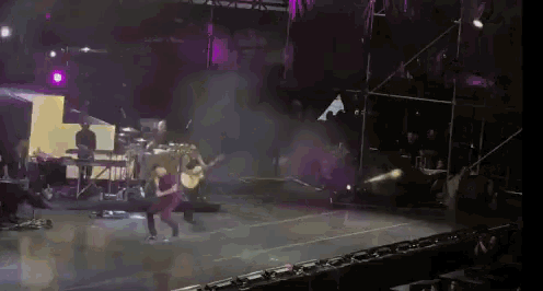 Ricky Dancing GIF - Ricky Dancing Concert GIFs