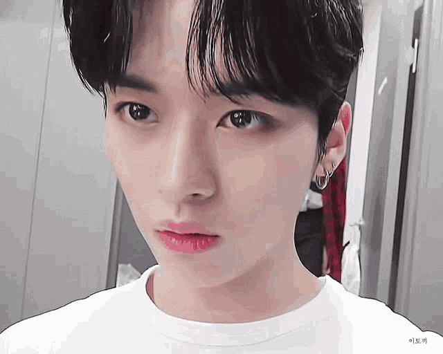 Minho Lee GIF