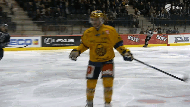 Justin Danforth Lukko GIF - Justin Danforth Lukko Hockey Player GIFs