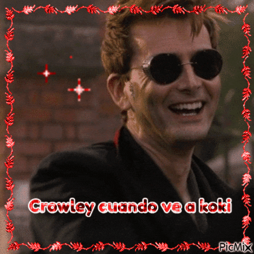 a picture of a man wearing sunglasses with the words crawley cuando ve a koti