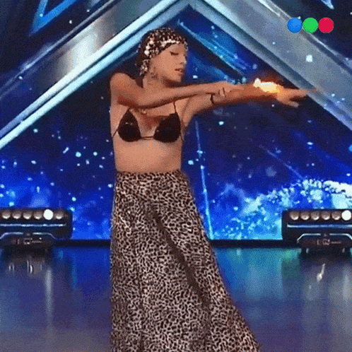 Rozando El Fuego Luana Corbalan GIF - Rozando El Fuego Luana Corbalan Got Talent Argentina GIFs