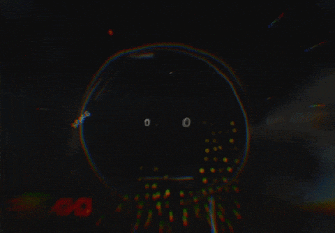 a blurry picture of a circle with numbers 0 and 0