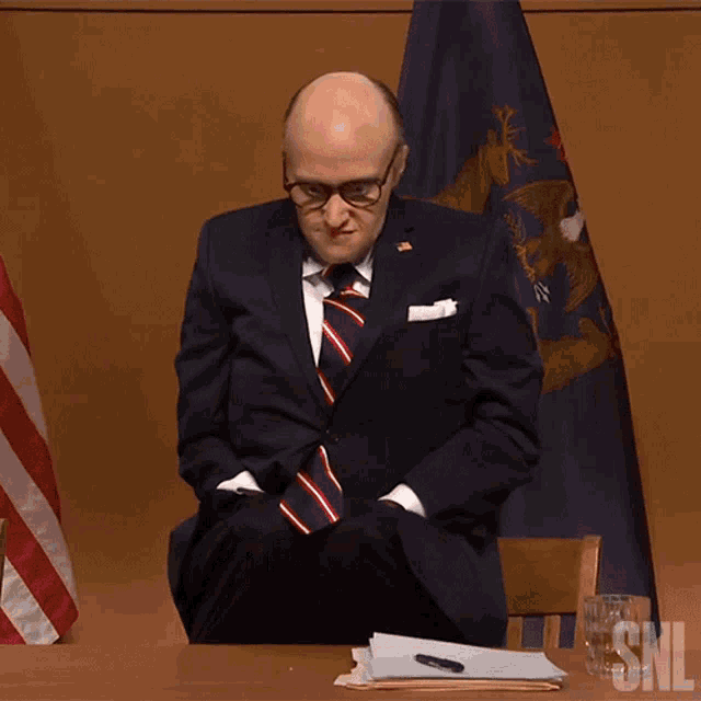 Im Sorry What Rudy Giuliani GIF - Im Sorry What Rudy Giuliani Kate Mckinnon GIFs