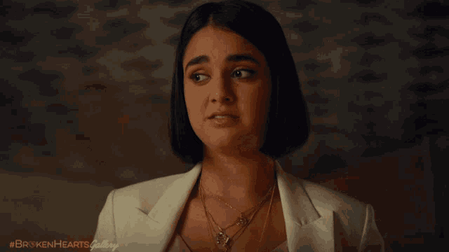 What To Do Lucy Gulliver GIF - What To Do Lucy Gulliver The Broken Hearts Gallery GIFs