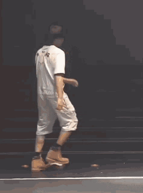 Ooheejin Jungkook GIF