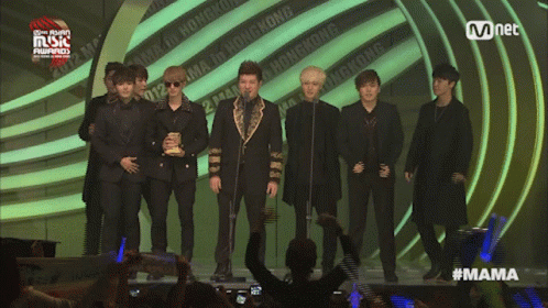 Award Acceptance Speech 슈퍼주니어 GIF - Award Acceptance Speech 슈퍼주니어 Mnet Asian Music Awards GIFs