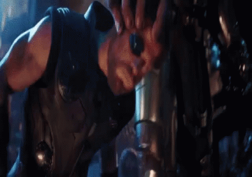 Thor Squeeze GIF - Thor Squeeze Avengers Infinity War GIFs