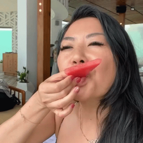 Eating Watermelon Tinger Hseih GIF - Eating Watermelon Tinger Hseih Dash Of Ting GIFs