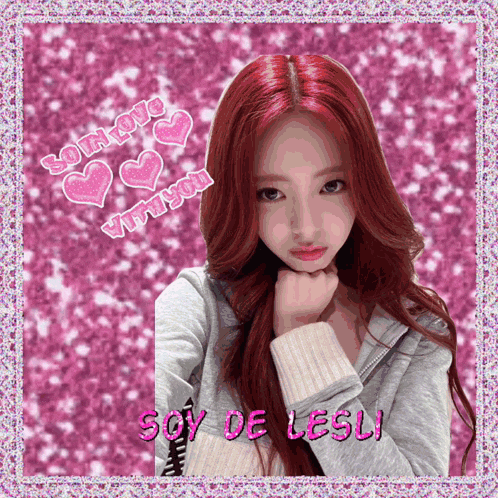 a picture of a woman with red hair and the words soy de lesli on the bottom