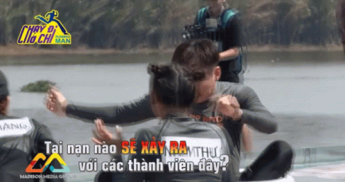 Chay Di Cho Chi Running Man Vietnam GIF - Chay Di Cho Chi Running Man Vietnam Running Man GIFs