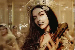 Oh Hey ;) GIF - Deepikapadukone Deepika Bajiraomastani GIFs