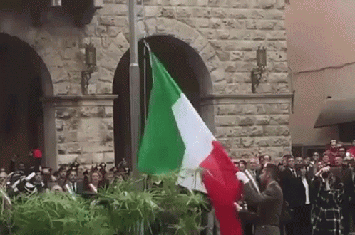 Bandiera Italiana Italia Alzabandiera Tricolore GIF - Italian Flag Italy GIFs