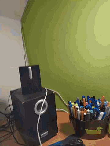 Speaker Zoom GIF - Speaker Zoom Ballpen GIFs