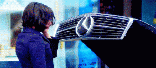 Lana Parrilla Dont Know What To Do GIF - Lana Parrilla Dont Know What To Do Car Broke Down GIFs