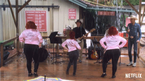 Dancing Aj And The Queen GIF - Dancing Aj And The Queen Grooving GIFs