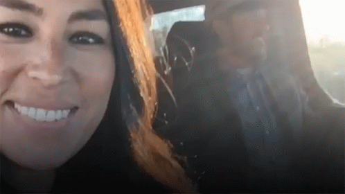 Its Official Chip And Joanna Gaines Will Say Goodbye GIF - Its Official Chip And Joanna Gaines Will Say Goodbye Smiling GIFs