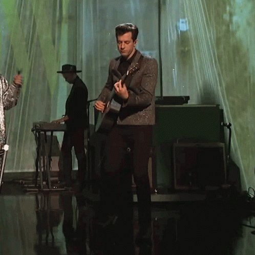Performing Mark Ronson GIF - Performing Mark Ronson Mark Ronson Channel GIFs