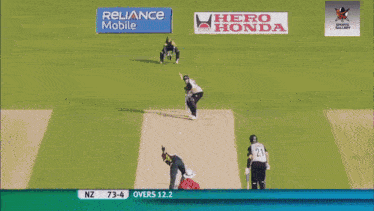 Catch Cricket Catch GIF - Catch Cricket Catch Shahid Afridi Catch Vs New Zealand GIFs