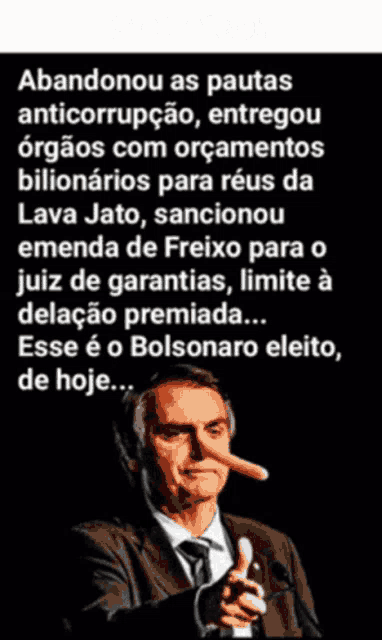a man with a long nose is giving a speech in portuguese