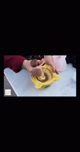 Hummus Mortar And Pestle GIF - Hummus Mortar And Pestle Cooking GIFs