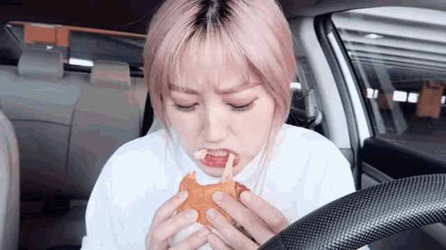 Eating Burger GIF - Eating Burger Cheesy GIFs