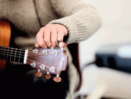 Tuning Guitar Tuning GIF - Tuning Guitar Tuning Tune Up GIFs