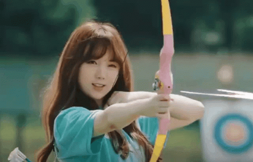 Archery Gurl GIF - Archery Gurl Aiming GIFs