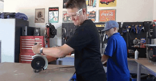 Sparks Saw GIF - Sparks Saw Open Up GIFs