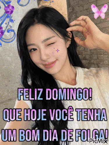 a picture of a woman with the words feliz domingo que hoje você tenha um bom dia de folga