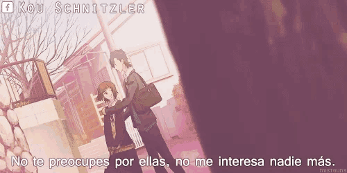 a couple of people standing next to each other with the words no te preocupas por ellas no me interesa nadie más