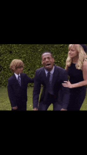 Marlon Wayans Crying On Grave Man Crying On Grave GIF - Marlon Wayans Crying On Grave Man Crying On Grave Crying On Grave Meme GIFs