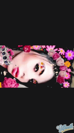 Marina Selfie GIF - Marina Selfie Flowers GIFs