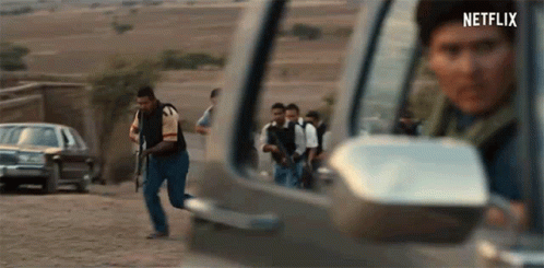 Attacking Narcos Mexico GIF - Attacking Narcos Mexico Ready To Fight GIFs