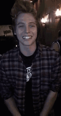 Luke Hemmings 5sos GIF