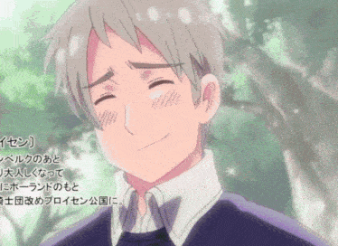 a man with gray hair and a purple shirt is smiling with chinese writing behind him
