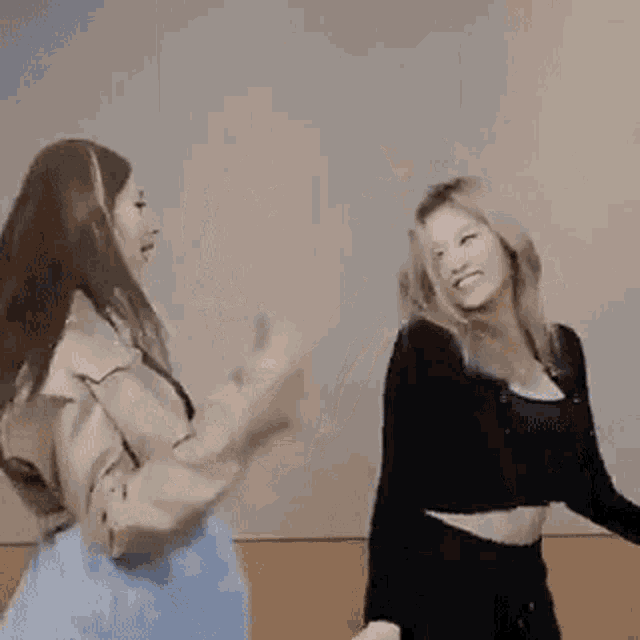 Sana Miyeon Twice GIF - Sana Miyeon Twice Gidle GIFs